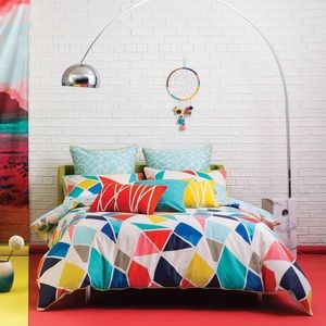 King Duvet Cover in Trapeze - NWT